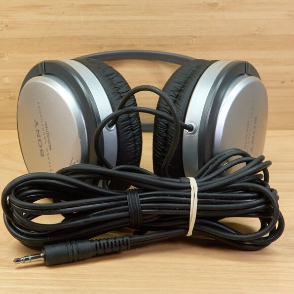 Sony MDR-XD100 Closed-Back Studio Monitor Headphones / Long Cord - Picture 4 of 6
